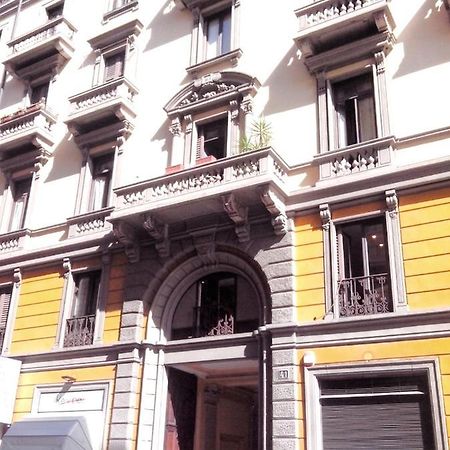 Apartamento Mansarda Porta Venezia Milán Habitación foto