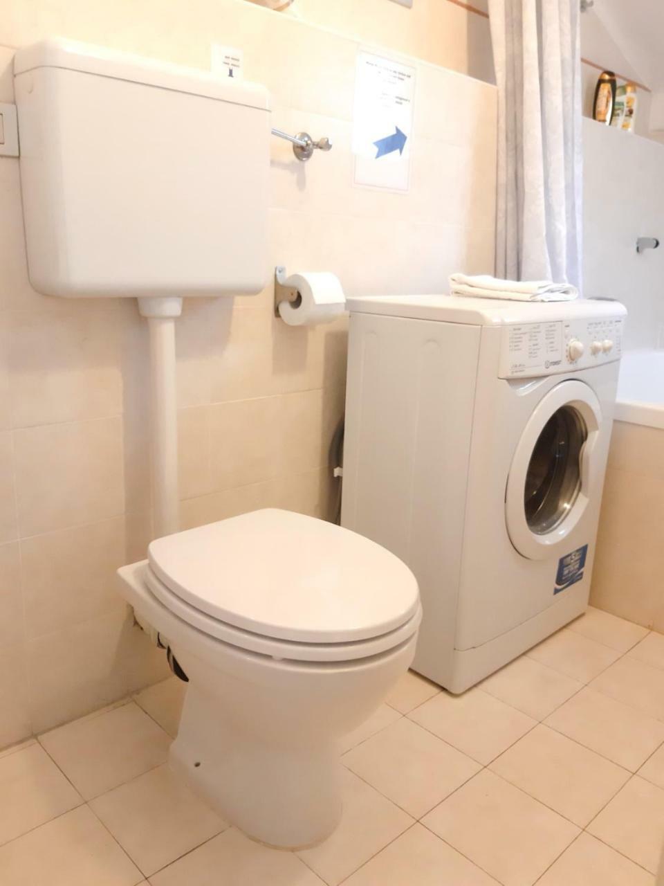 Apartamento Mansarda Porta Venezia Milán Exterior foto