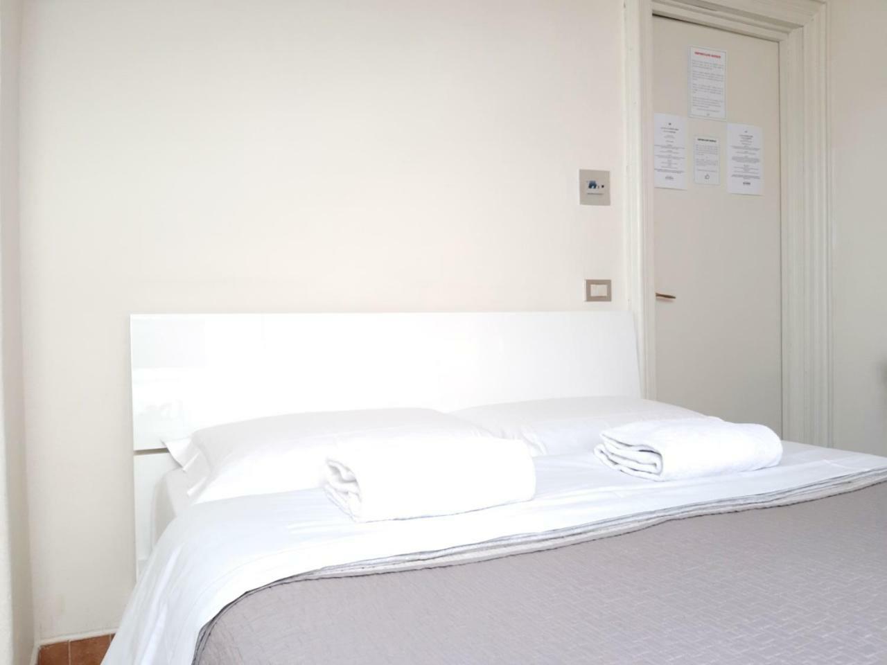 Apartamento Mansarda Porta Venezia Milán Exterior foto