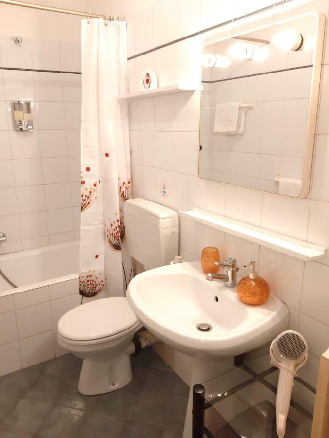 Apartamento Mansarda Porta Venezia Milán Exterior foto